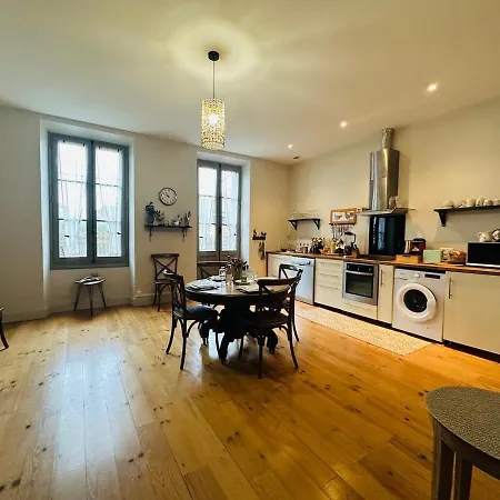 La Charmante Maison De Toute Equipee Holiday home